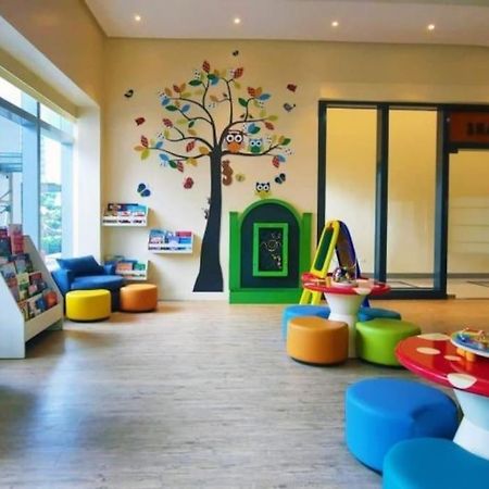 Luxestaysmnl Coastal Chic Netflx 380Mbps Pool Bgc 마닐라 외부 사진